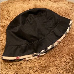 Black Burberry Bucket Hat with Nova Check Trim